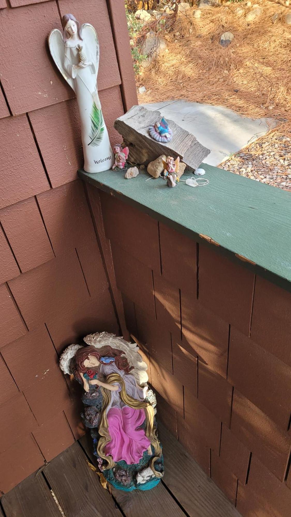 Angel Cottage With A Sauna Or The Cozy With A Jacuzzi Tub, Both Are Studios With A View Of Mount Shasta Δωμάτιο φωτογραφία